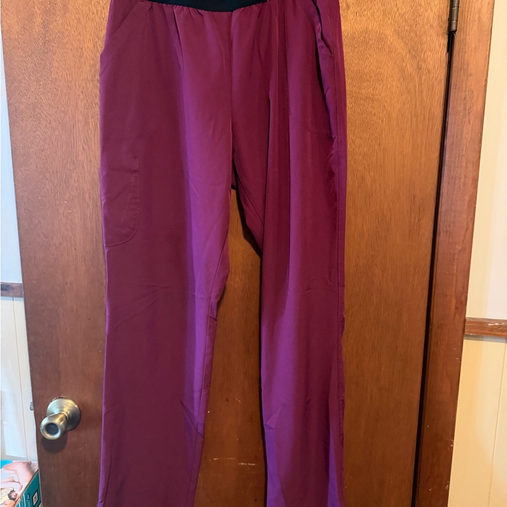 Skechers Women's Straight Leg Pants in Wine